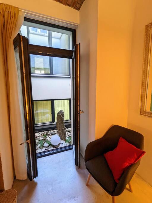 Romantic And Atypical Apartments In Prague'S Montmartre Buitenkant foto