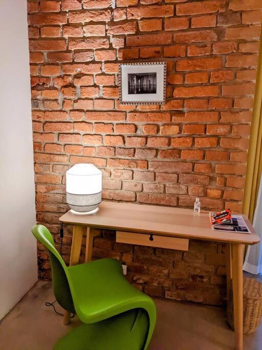 Romantic And Atypical Apartments In Prague'S Montmartre Buitenkant foto